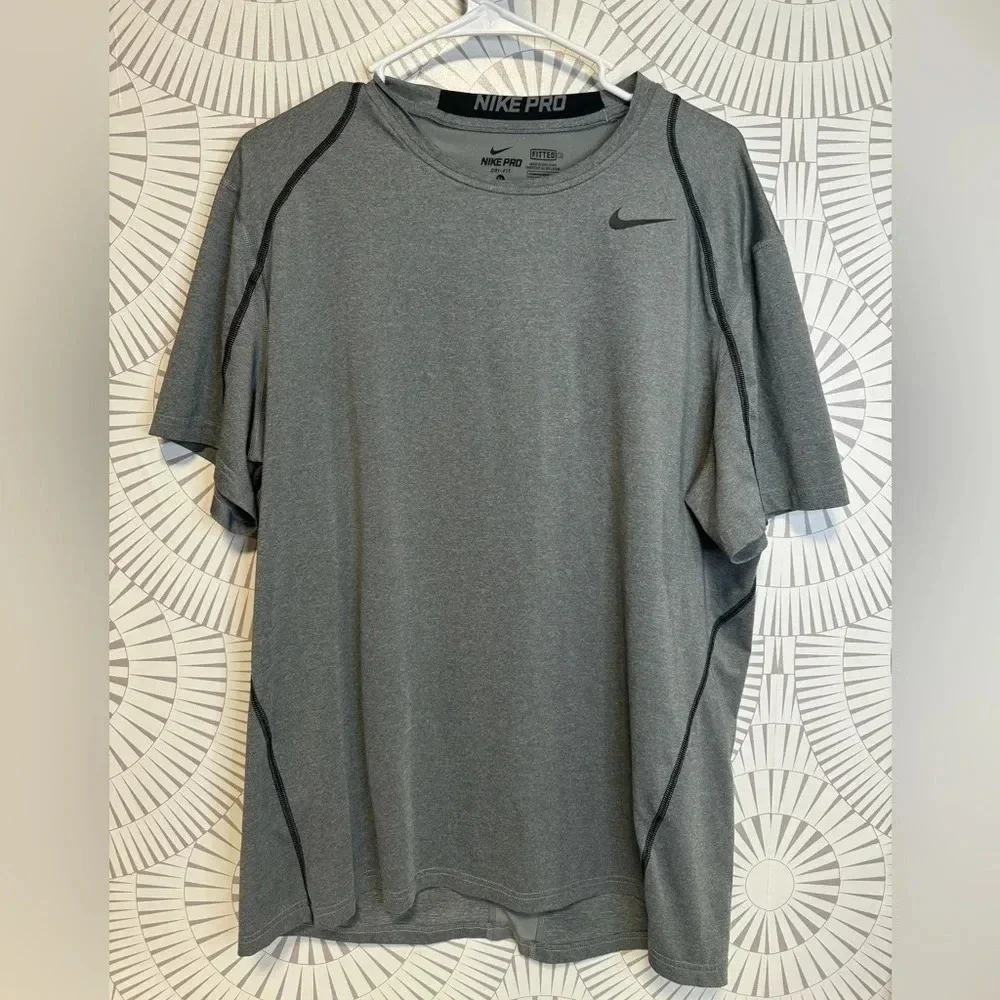 Nike‎ Men’s DriFit shirt size XL